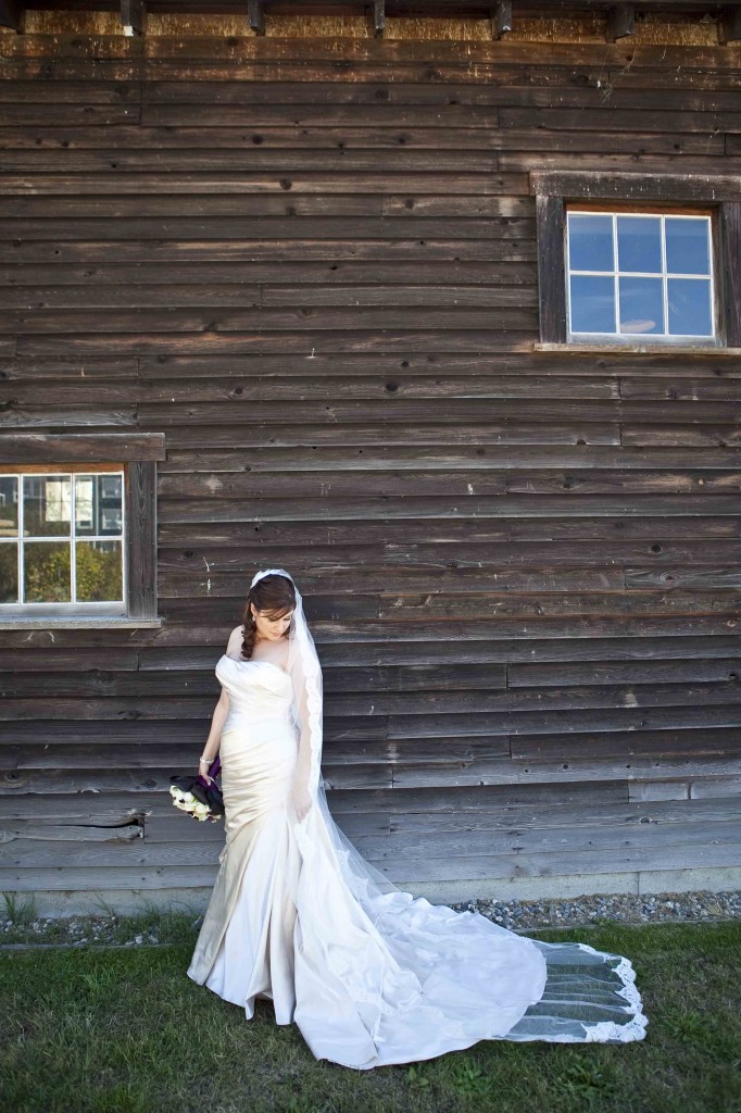 bridal portrait, wedding photos, steveston, vancouver