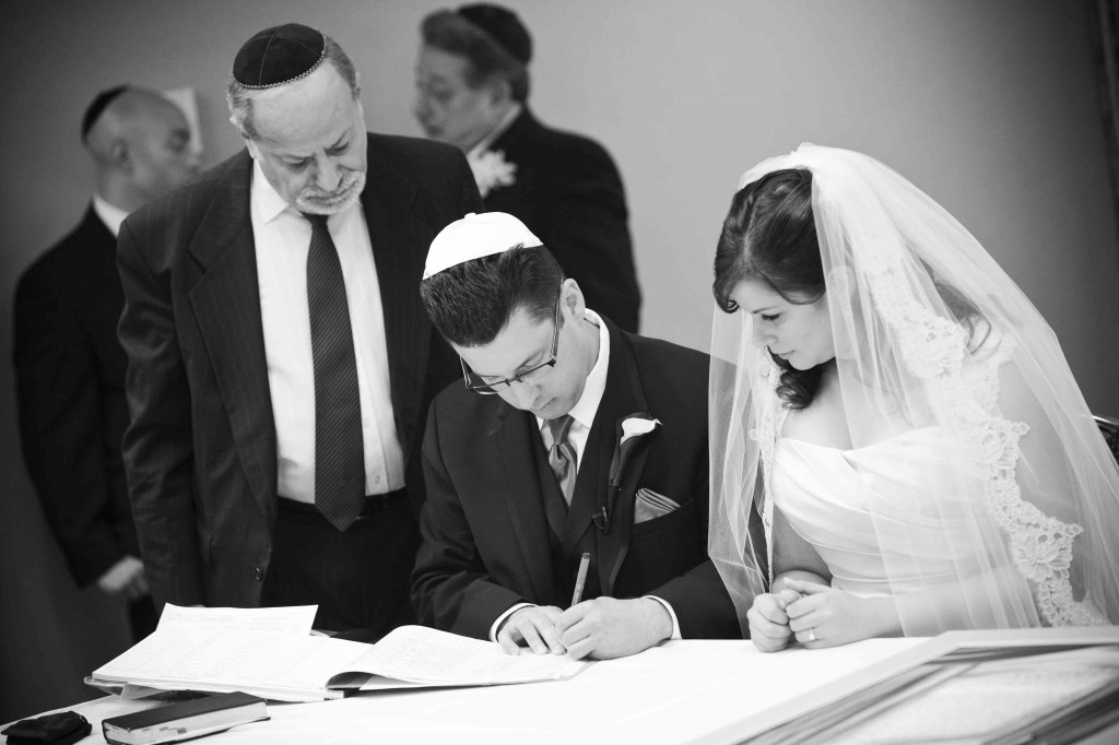 jewish ceremony, bdeken, ketubah, vancouver, richmond, wedding photographer, wedding photos