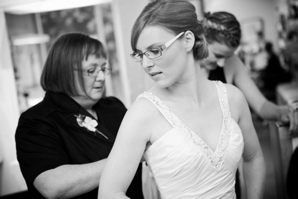 rain salon, wedding photography, getting ready, bride