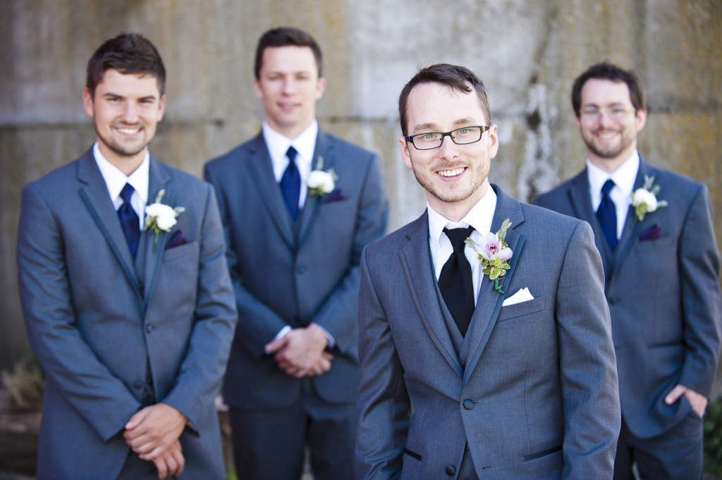 groom portrait, wedding, saar bank farms