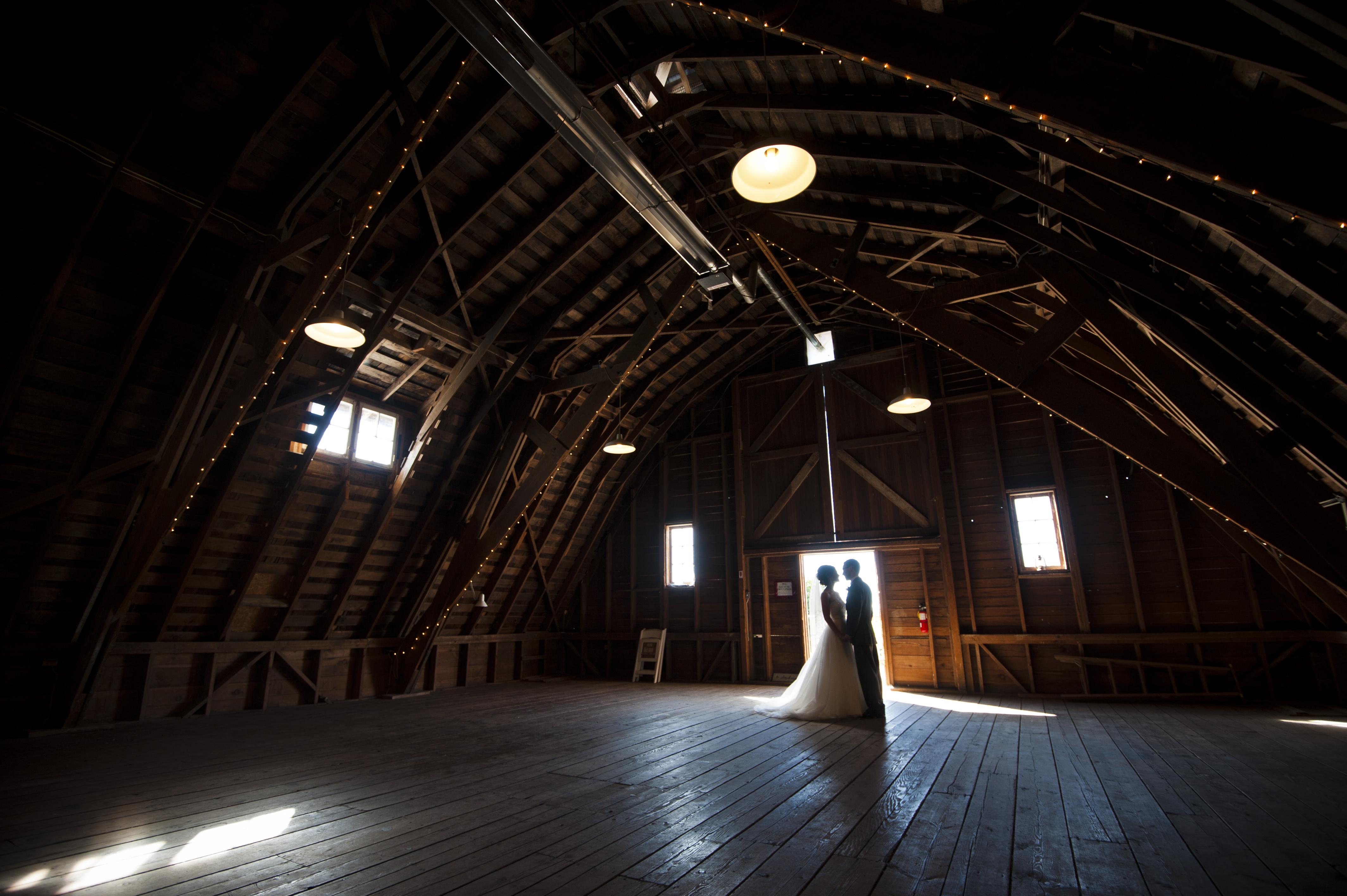 barn wedding photo