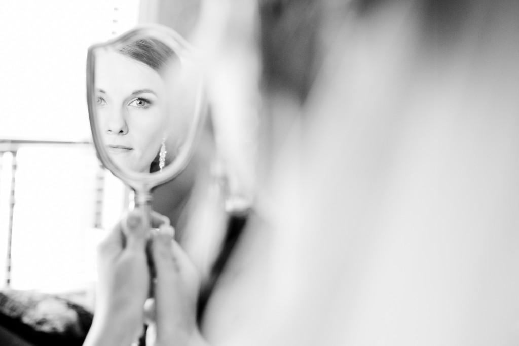 bride looking in mirror, chilliwack wedding