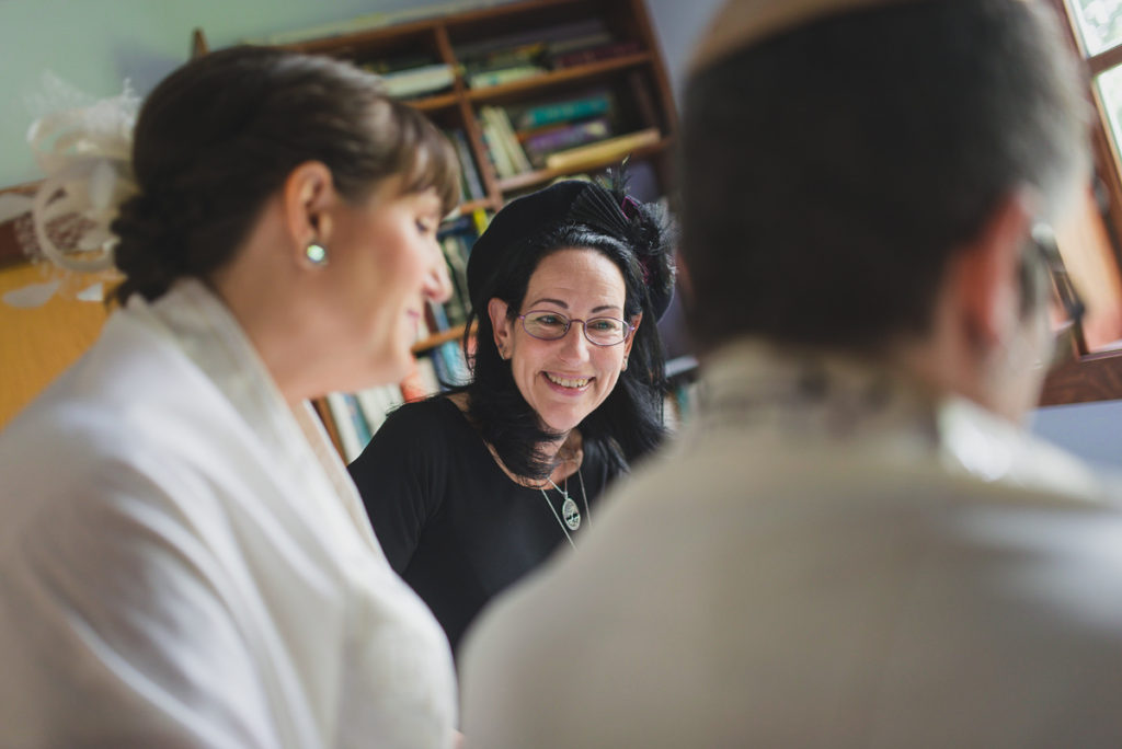 laura kaplan, vancouver rabbi, ketubah signing