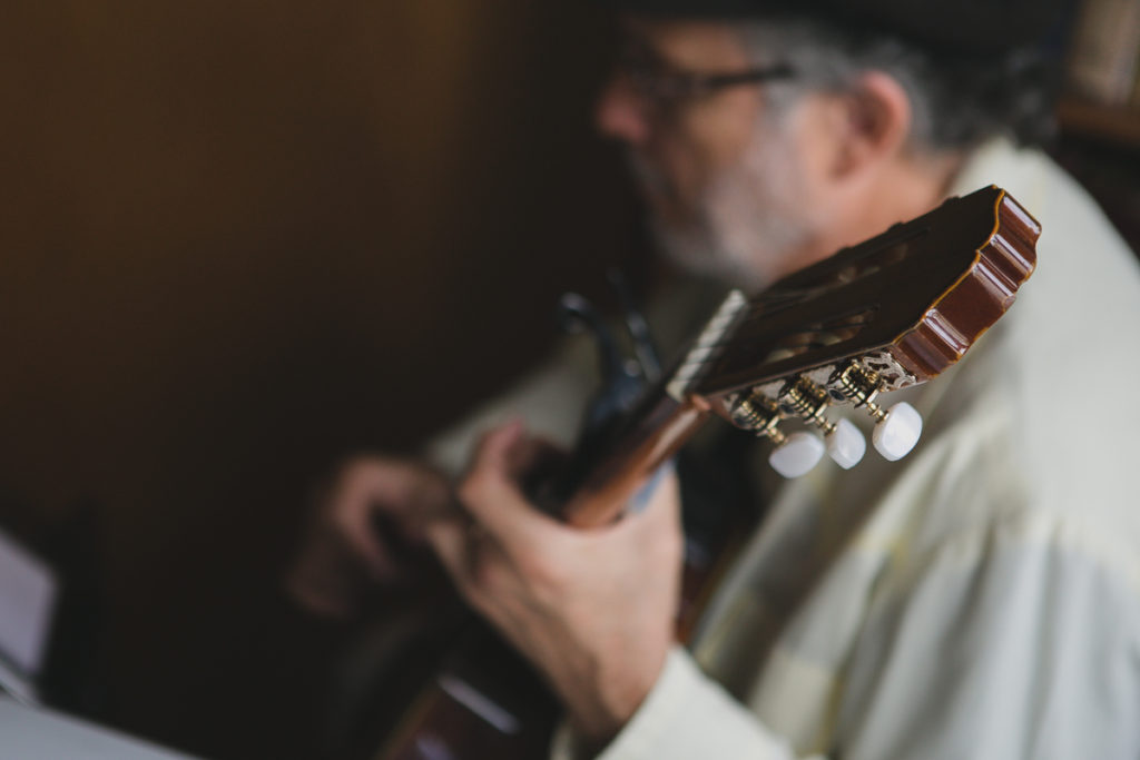 guitar player, jewish ceremony, vancouver