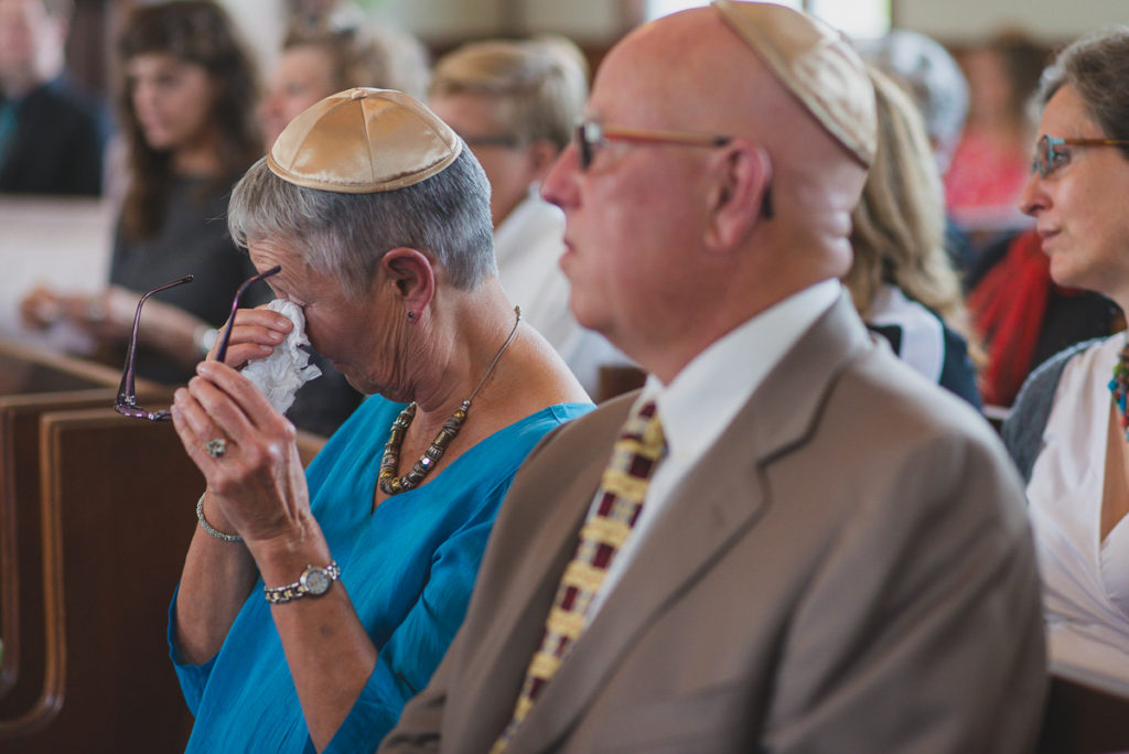 mother of the bride crying during jewish wedding ceremony vancouver