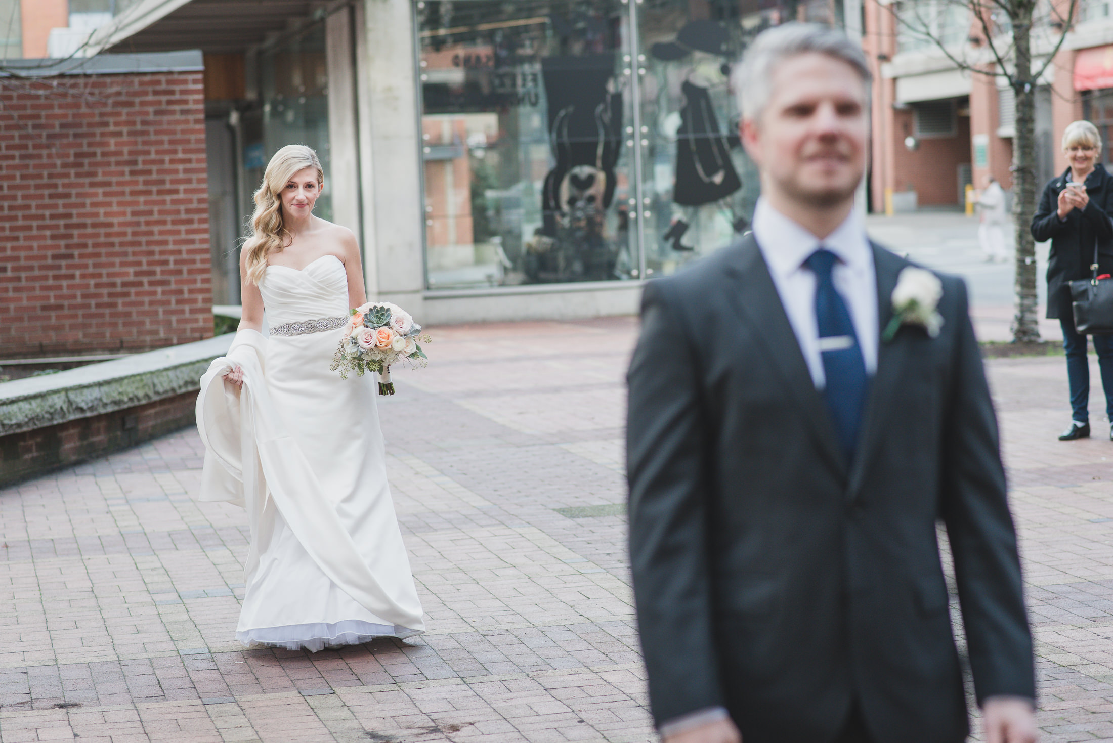 urban wedding vancouver first look yaletown