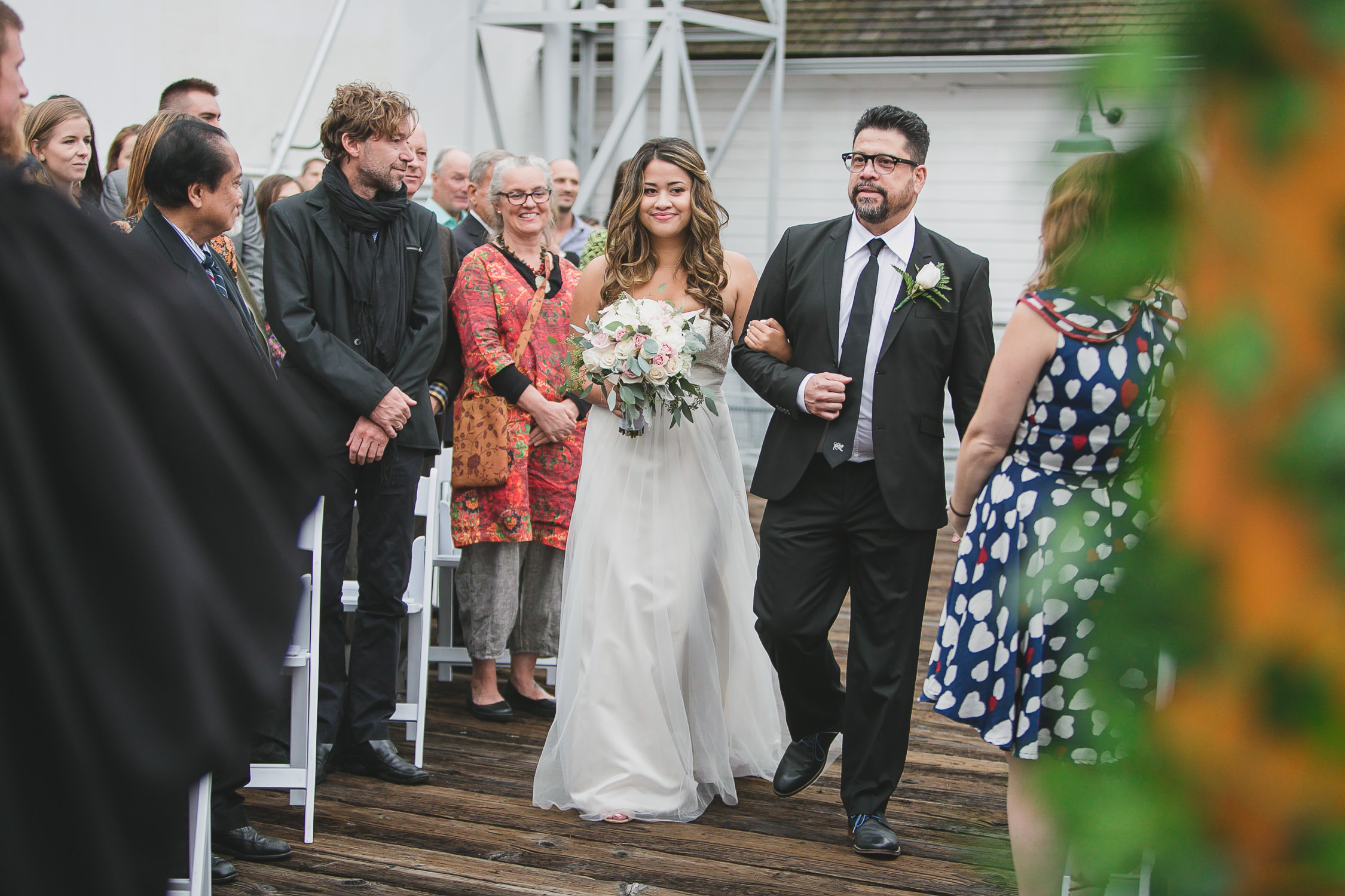wedding processional, bride entering with dad