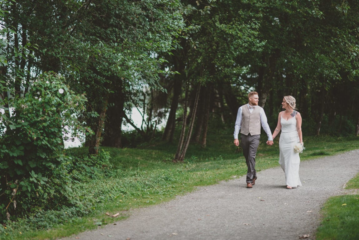 wedding couple portraits in osprey village at south bonson community centre