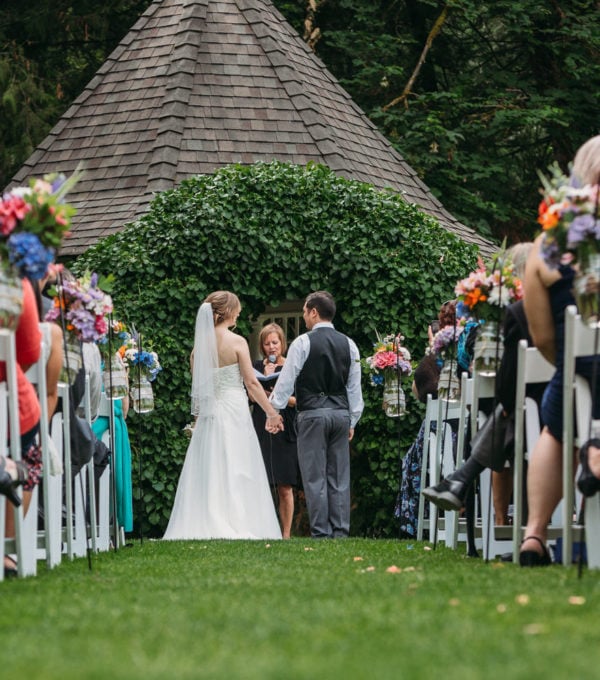 wedding ceremony at heronsbridge weddings in abbotsford