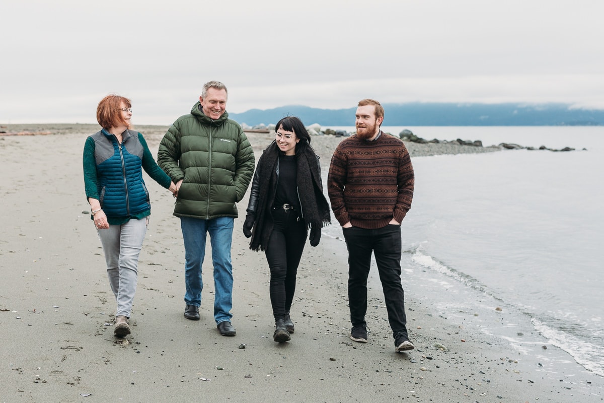 vancouver family photography on spanish banks beach in winter