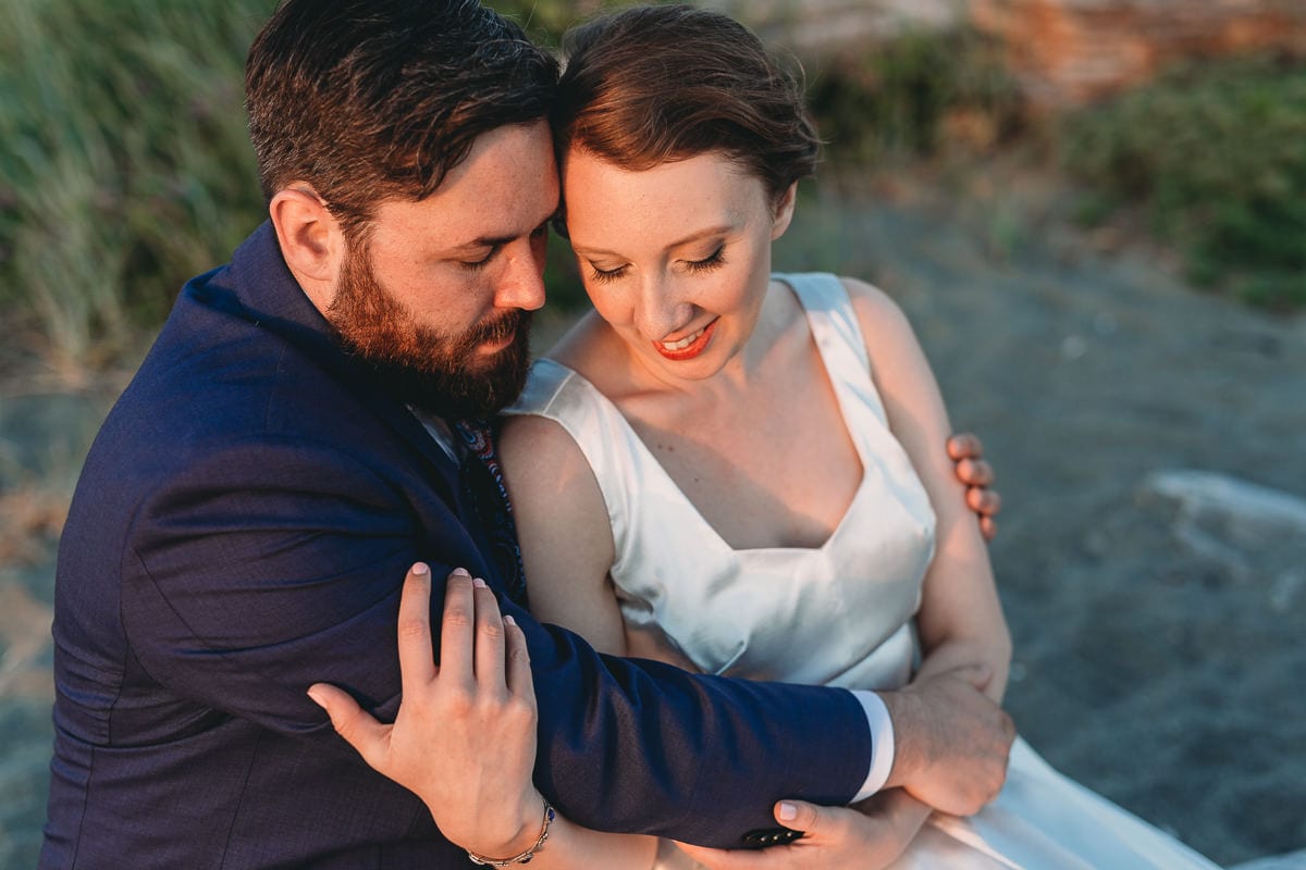 relaxed beach wedding in bc