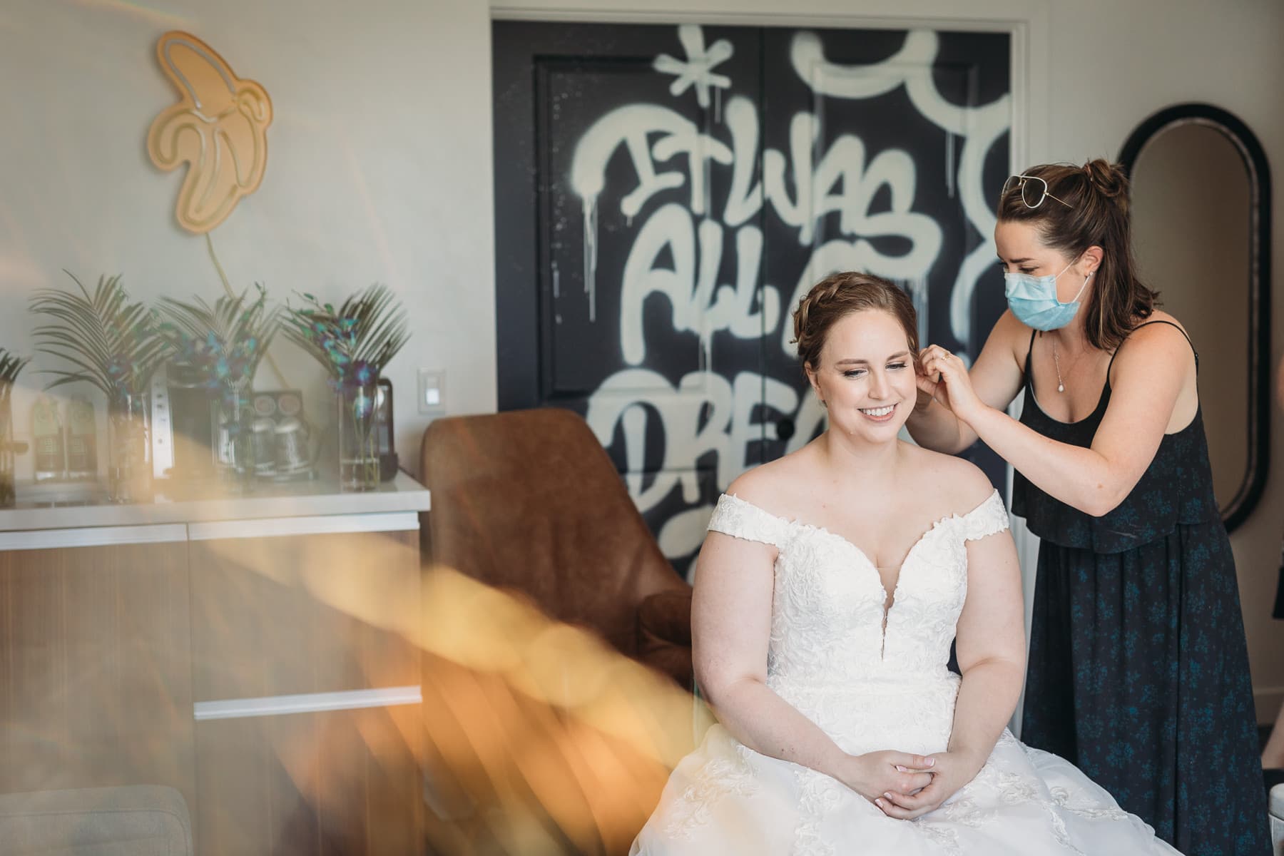 Faye Smith Makeup  bride prep for Vancouver wedding in Hotel Belmont