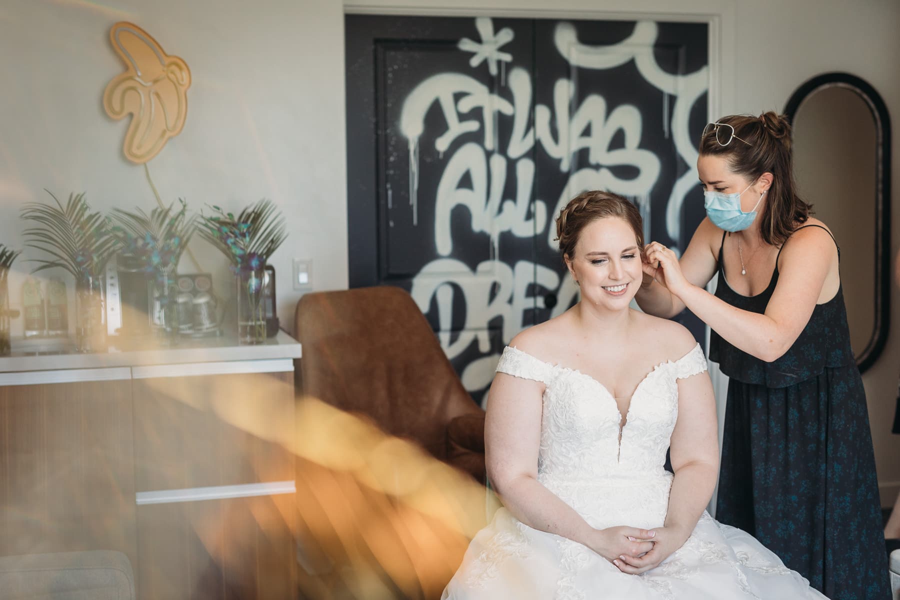 Faye Smith Makeup bride prep for Vancouver wedding in Hotel Belmont